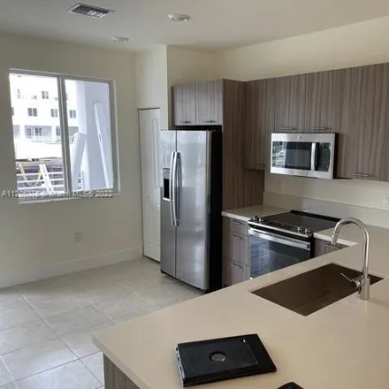 Image 3 - 6450 Northwest 102nd Path, Doral, FL 33178, USA - Townhouse for sale