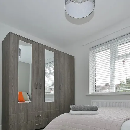 Rent this 1 bed apartment on Sunningdale Avenue in London, W3 7NS