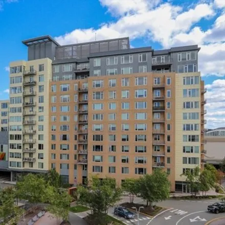 Buy this 3 bed condo on 10 Nouvelle Way Unit S205 in Natick, Massachusetts