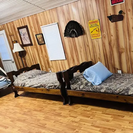 Rent this 2 bed house on Hornbeak