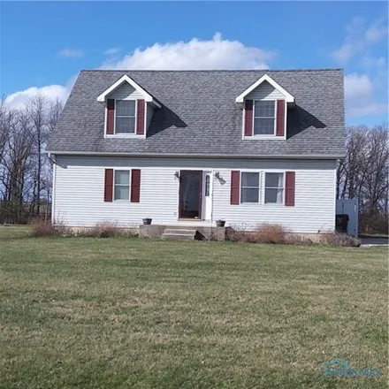 Buy this 4 bed house on 20143 Kiser Road in Defiance Township, OH 43512