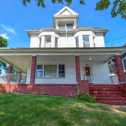 Buy this 7 bed house on 800 Clifton Avenue in Newark, NJ 07104