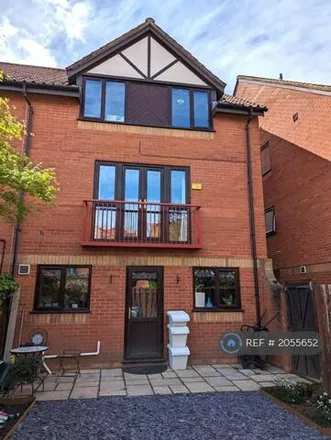Rent this 2 bed townhouse on Westbrooke Court in Bristol, BS1 6XE