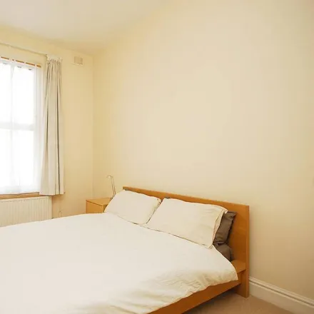 Image 2 - 35-37 Gloucester Road, London, W3 8PD, United Kingdom - Apartment for rent