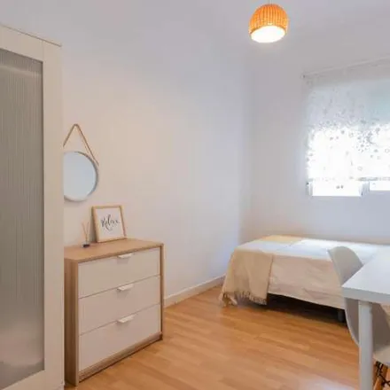 Image 4 - Carrer de Campoamor, 46021 Valencia, Spain - Apartment for rent