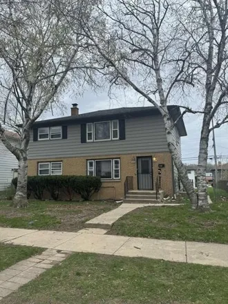Buy this studio house on 5828 in 5830 North 61st Street, Milwaukee