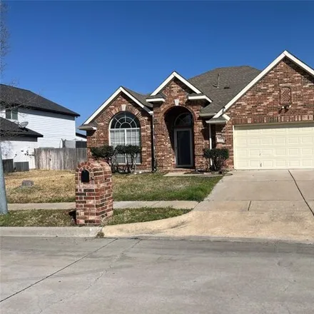 Rent this 4 bed house on 5353 Ridge View Drive in Watauga, TX 76137