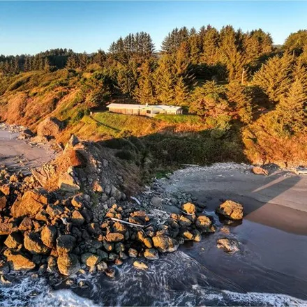 Image 1 - Oregon Coast Highway, Brookings, OR 97415, USA - House for sale