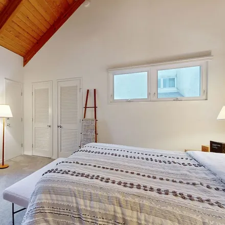 Rent this 3 bed condo on Warren in VT, 05674