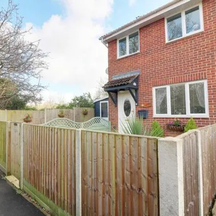 Buy this 2 bed house on Starina Gardens in Waterlooville, PO7 8QT