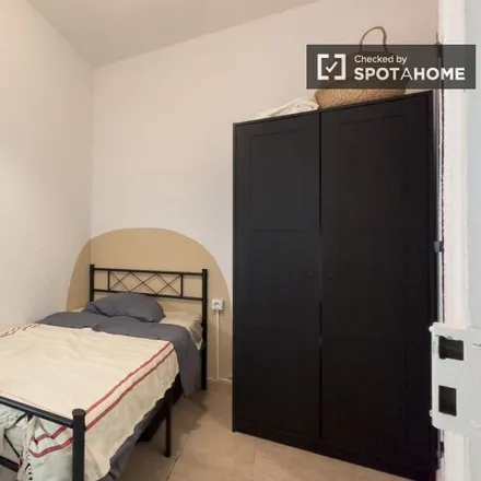 Rent this 4 bed room on Carrer de València in 589, 08026 Barcelona