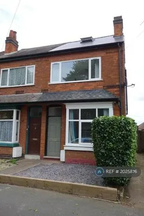 Rent this 5 bed duplex on 297 Gristhorpe Road in Stirchley, B29 7SN