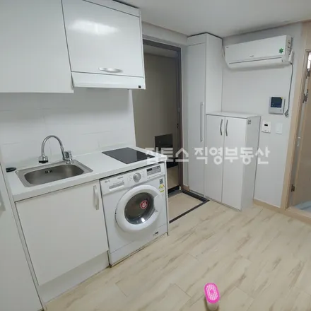 Rent this studio apartment on 서울특별시 관악구 봉천동 178-19