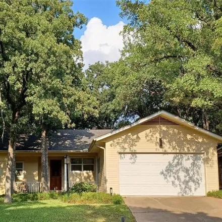 Buy this 3 bed house on 2261 Ridgedale Drive in Arlington, TX 76013