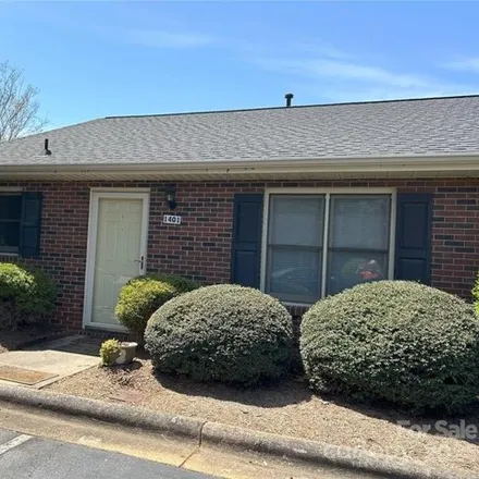 Buy this 2 bed condo on 1436 20th Avenue Northeast in Hickory, NC 28601