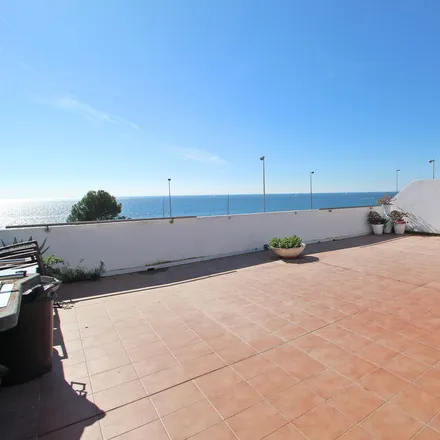Buy this 2 bed apartment on 29600 Marbella
