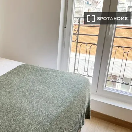 Image 2 - Calle María Bosch, 22, 28053 Madrid, Spain - Room for rent