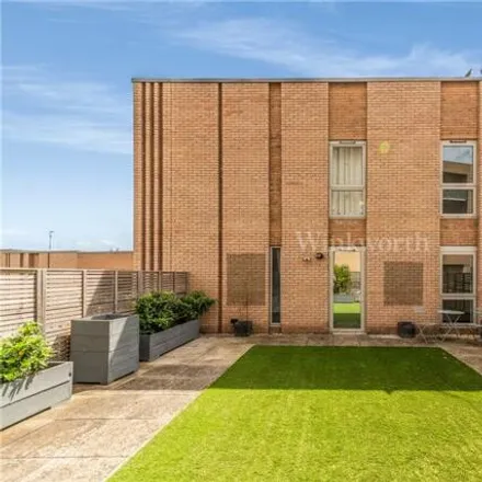 Buy this 2 bed house on Bromley Road in London, BR1 5RU
