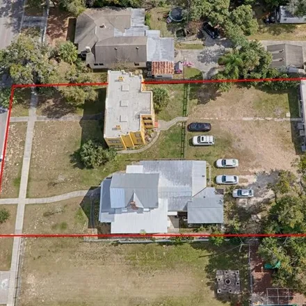 Buy this 13 bed house on 426 Citrus Avenue in Eustis, FL 32727