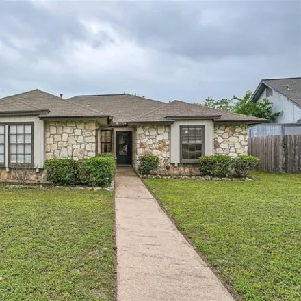 Buy this 3 bed house on 1001 Cresswell Drive in Pflugerville, TX 78660