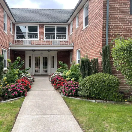 Rent this 2 bed apartment on 130 South Park Avenue in Village of Rockville Centre, NY 11570