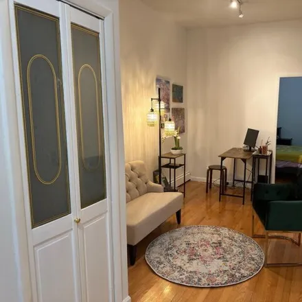 Rent this studio apartment on 5-32 47th Road in New York, NY 11101