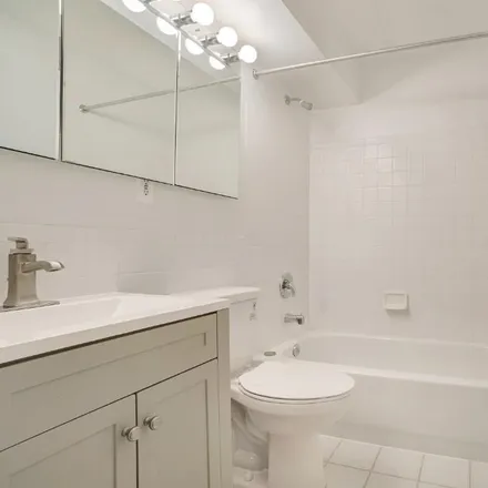 Image 5 - 35 W 118 St, New York, NY, USA - Townhouse for rent
