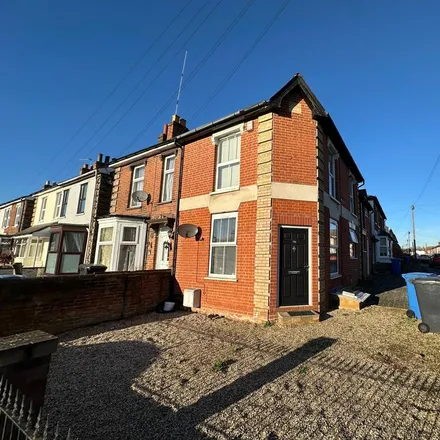 Rent this 1 bed townhouse on Felixstowe Road in Ipswich, IP3 8DX