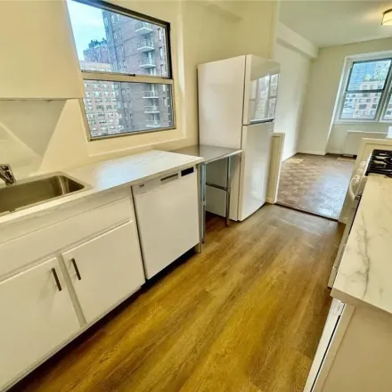 Rent this 2 bed apartment on 525 East 82nd Street in New York, NY 10028