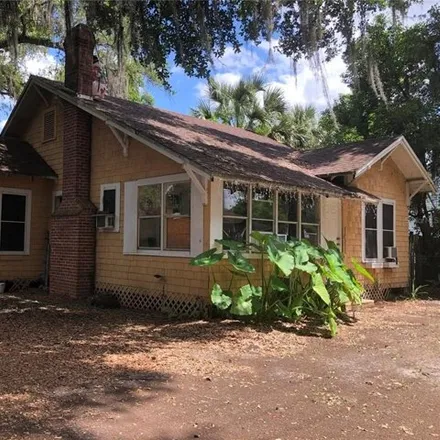 Buy this 2 bed house on Southeast 135 Avenue in Ocklawaha, Marion County