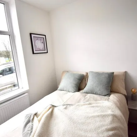 Rent this 1 bed apartment on Brockenhurst Street in Burnley, BB10 4ES