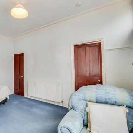 Image 3 - Rombalds Grove, Leeds, LS12 2BB, United Kingdom - Townhouse for sale