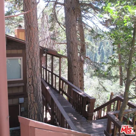 Buy this 3 bed house on 761 West Victoria Court in Crest Park, Lake Arrowhead