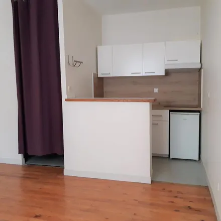 Rent this 2 bed apartment on 13 Rue Jules Ferry in 38100 Grenoble, France