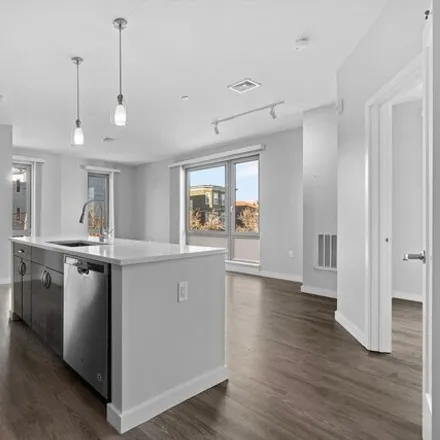 Image 1 - 640 Boston Avenue, Medford Hillside, Medford, MA 02144, USA - Apartment for rent