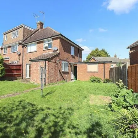 Buy this 3 bed duplex on Rosslyn Crescent in Luton, LU3 2AT