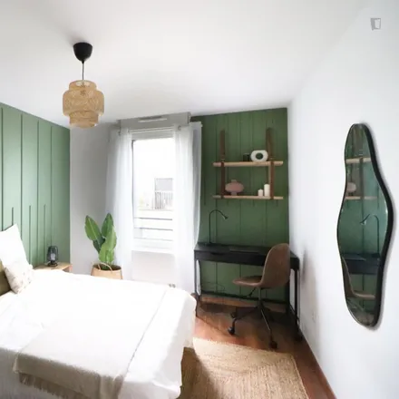 Rent this 6 bed room on 445 Avenue du Président Hoover in 59000 Lille, France