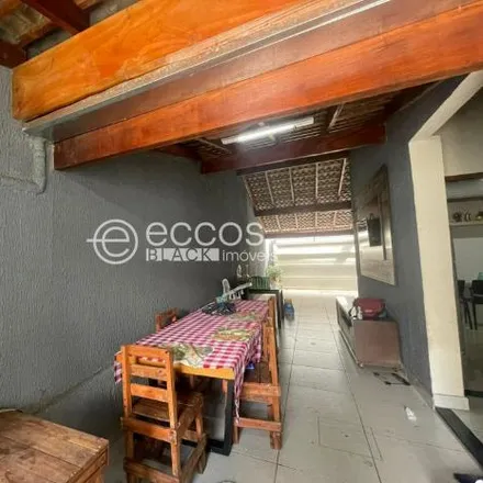 Buy this 4 bed house on Rua Tribuna in Laranjeiras, Uberlândia - MG