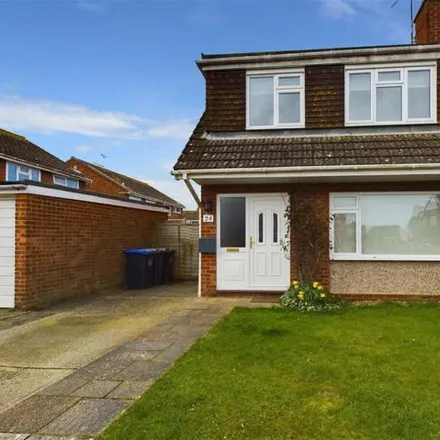 Buy this 3 bed duplex on Fittleworth Close in Goring-by-Sea, BN12 6NB
