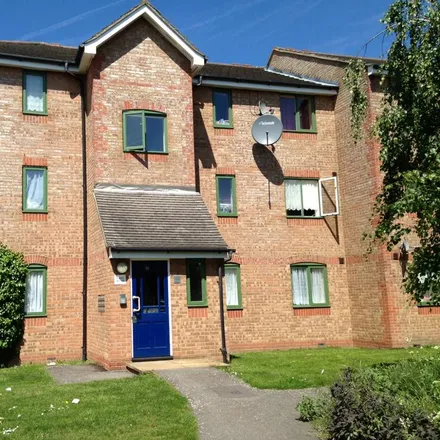 Rent this 2 bed apartment on Chantress Close in London, RM10 9YW