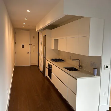 Image 2 - EVEN Hotel Midtown East, 219 East 44th Street, New York, NY 10017, USA - Apartment for rent