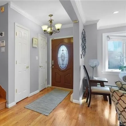 Image 3 - 3089 Fern Place, New York, NY 10465, USA - House for sale