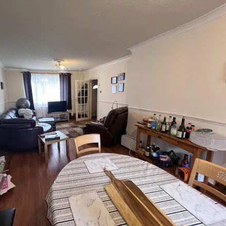 Image 4 - 62 Prior Deram Walk, Coventry, CV4 8FS, United Kingdom - House for sale