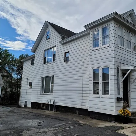 Image 2 - 201 Pond Street, City of Syracuse, NY 13208, USA - Townhouse for sale