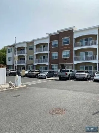 Rent this 3 bed apartment on 98 Oak Street in Rochelle Park, Bergen County