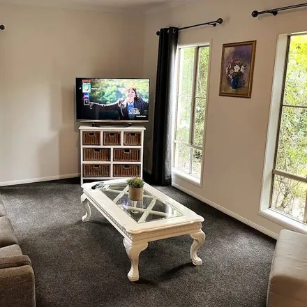 Rent this 5 bed house on Caroline Springs VIC 3023