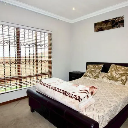 Rent this 3 bed apartment on Basson in Celtisdal, Gauteng