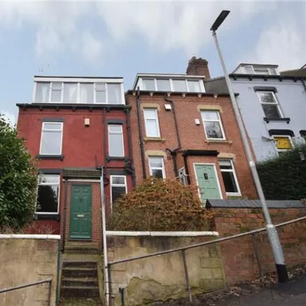 Rent this 3 bed townhouse on Wharfedale Avenue in Leeds, LS7 2LE