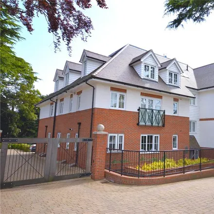 Rent this 2 bed apartment on Station Road in Ivy Chimneys, CM16 4HF
