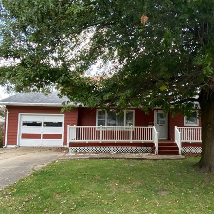 Rent this 3 bed house on N Knox St in Abingdon, IL
